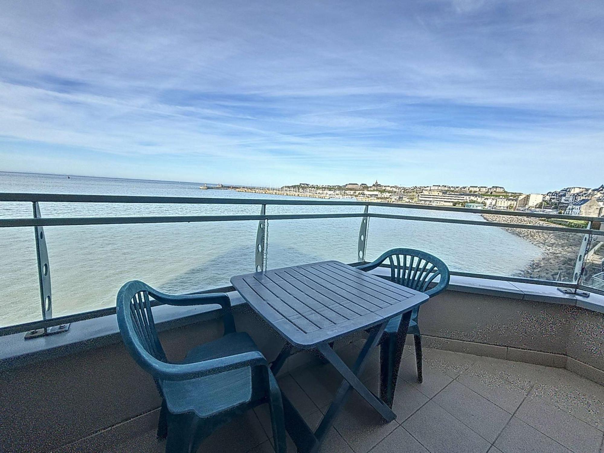 Appartement Avec Balcon, Proche Des Plages Et Commerces - Fr-1-361-89 Granville Exterior foto